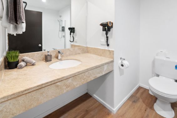 Twin Studio bathroom